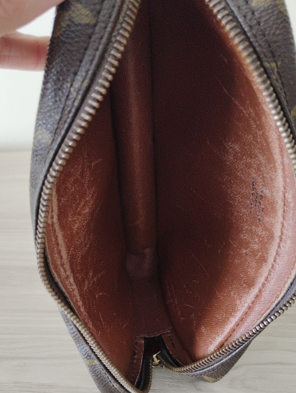 AuthenticLouis Vuitton Monogram Canvas Wristlet Clutch in Brown with Tan Accents - Picture 11 of 14